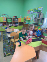 Поиграли в игру вспомнили правила ПДД в группе "Пчелки Поиграли в игру вспомнили правила ПДД в группе "Пчелки.