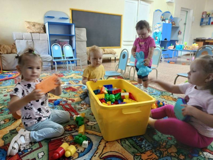 наш любимый детский сад вновь встречает всех ребят! наш любимый детский сад вновь встречает всех ребят!.