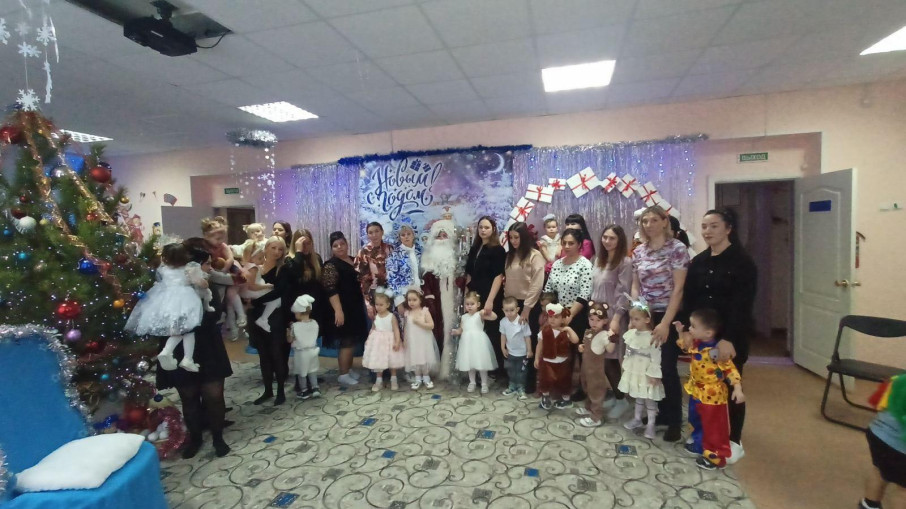 Прошёл новогодний утренник в первой младшей группе Прошёл новогодний утренник в первой младшей группе.