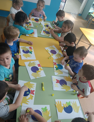 Проведена беседа с детьми средней группы ко Дню Земли Проведена беседа с детьми средней группы ко Дню Земли.